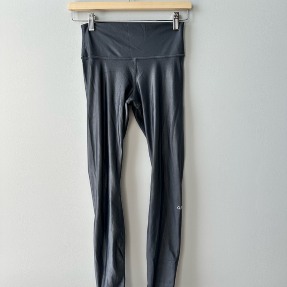 ALO Yoga High-Waist Airlift Leggings - Picture 4 of 10